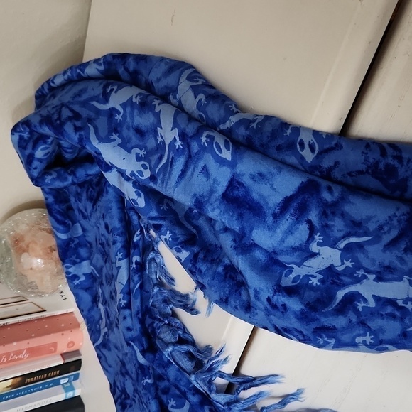 Blue Wrap Animal Rayon Cover Up Beach Vacation Cruise Bikini Cover - Picture 6 of 7